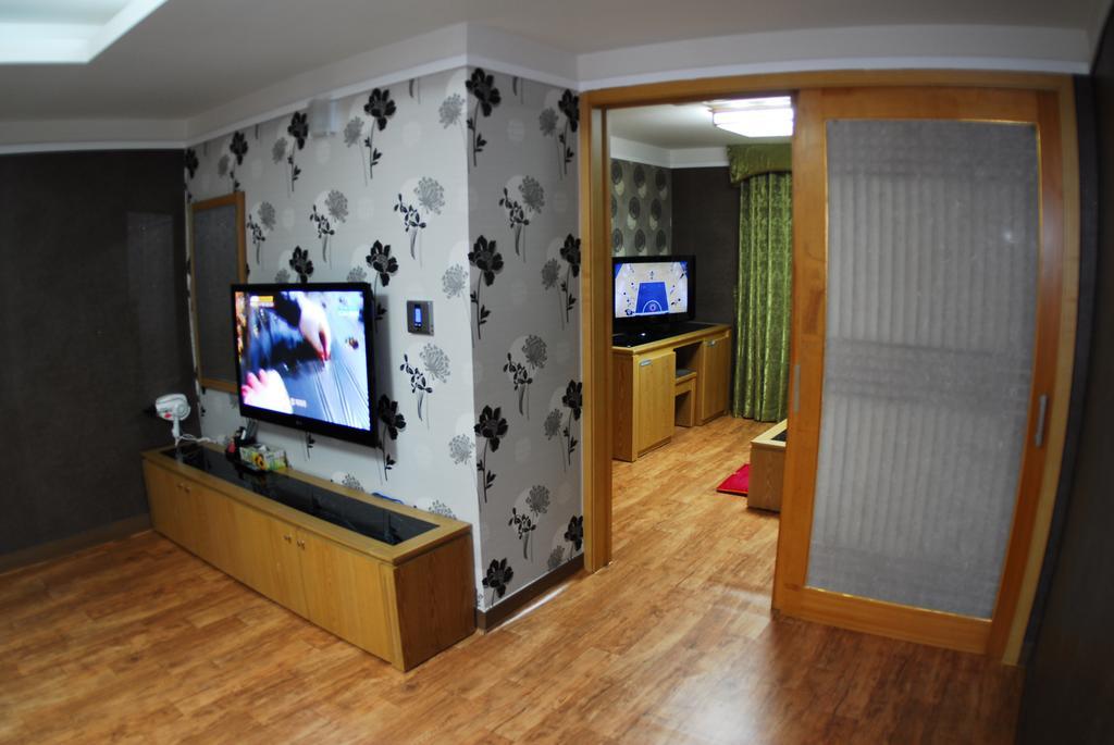 Tae Pyeong Yang Hotel Ansan Exterior photo